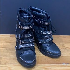 Michael Kors wedge studded sneakers/booties (9.5)